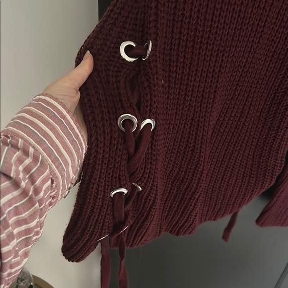 No Boundaries Red Crew Neck Sweater Ribbed Knit - Picture 3 of 3